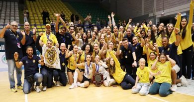 Θριαμβευτική ανατροπή και 13ο Σούπερ Καπ Θριαμβευτική ανατροπή και 13ο Σούπερ Καπ